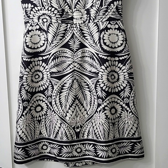 Banana Republic Sleeveless Printed Silk Dress Size 6 Black & White - Picture 8 of 14